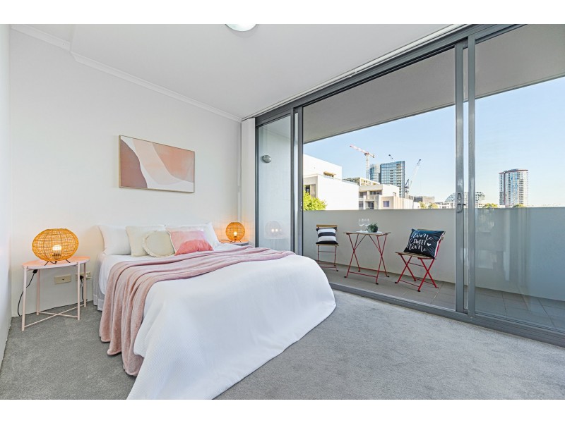 32/7 Victoria Park Pde, Zetland NSW 2017