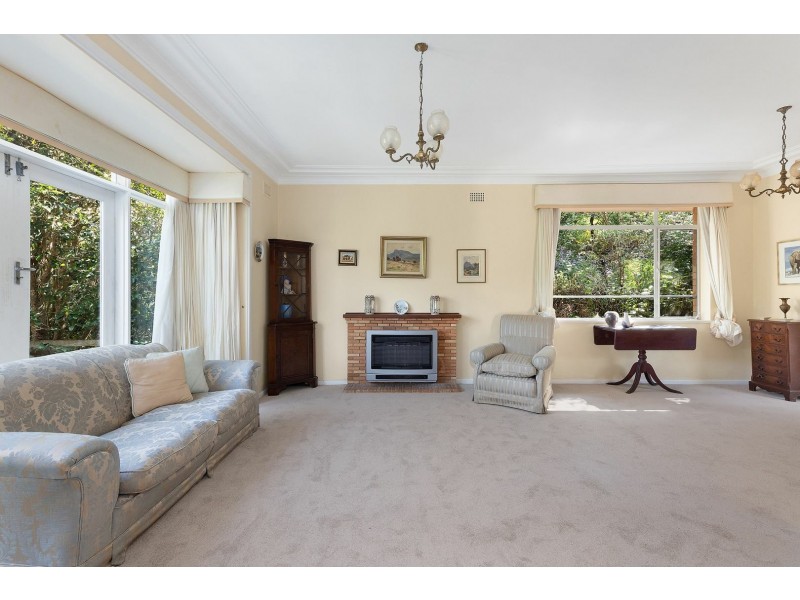 27 Warrowa Ave, Pymble NSW 2073