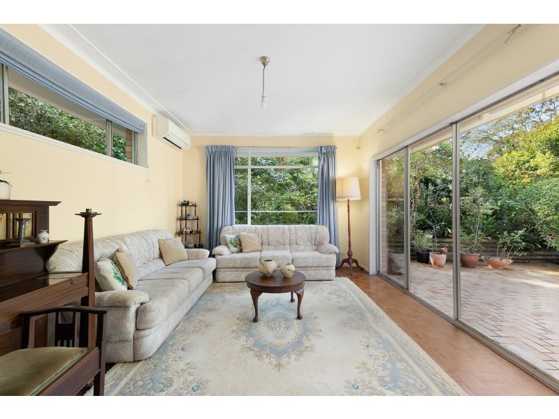 27 Warrowa Ave, Pymble NSW 2073