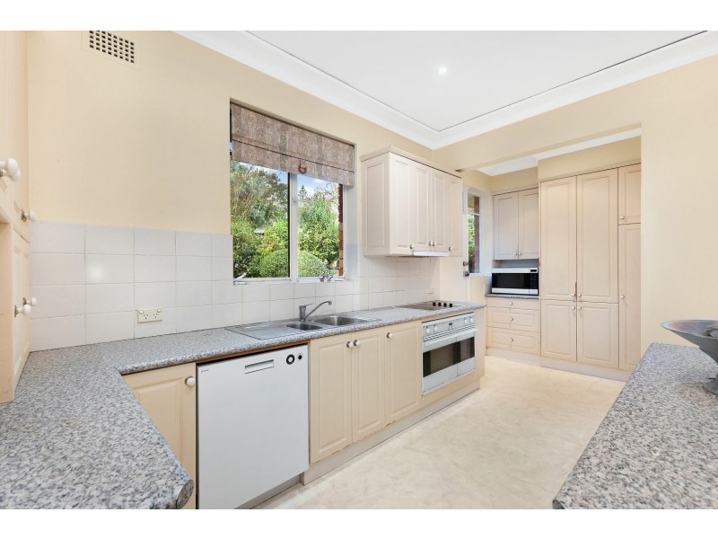 27 Warrowa Ave, Pymble NSW 2073