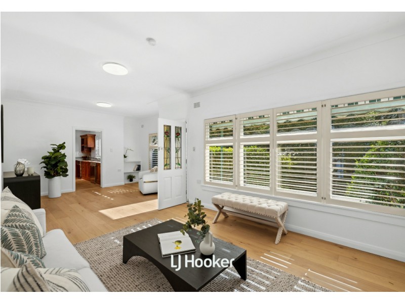 90 Kooloona Crescent, West Pymble NSW 2073