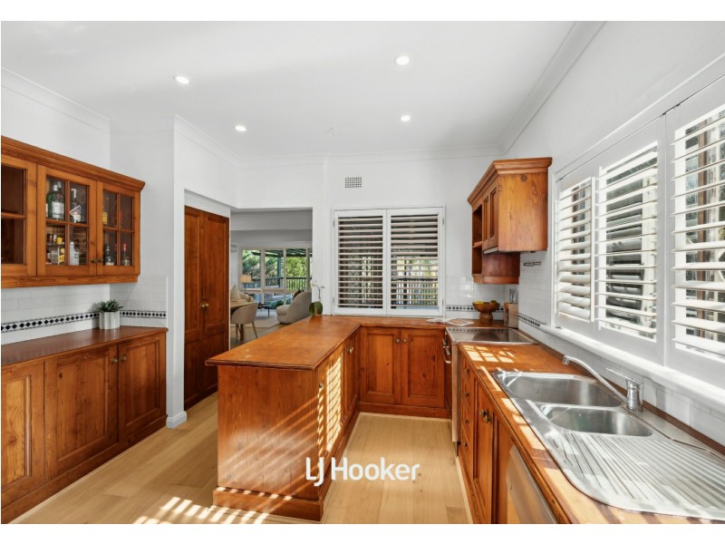 90 Kooloona Crescent, West Pymble NSW 2073