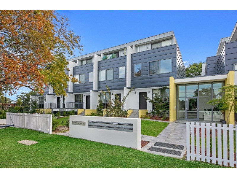 8/15 College Cresent, St Ives NSW 2075