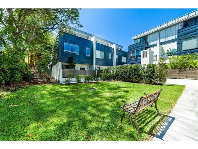 8/15 College Cresent, St Ives NSW 2075