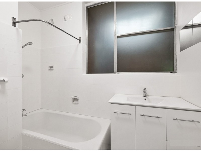 11 Roma Road, St Ives NSW 2075