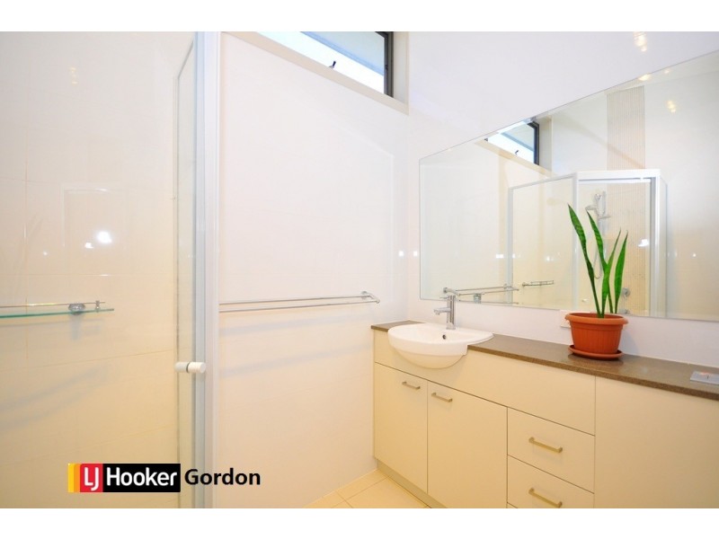 6/6 Shinfield Ave, St Ives NSW 2075