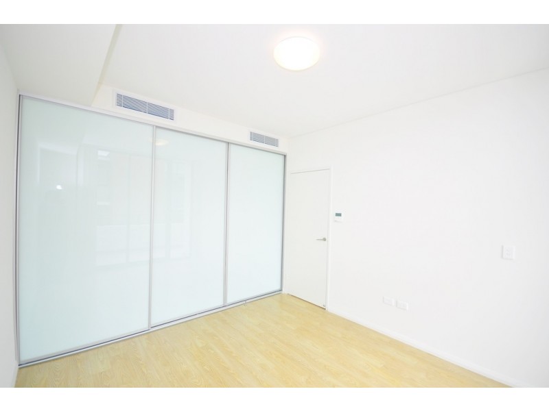 B402 1 Allengrove Crescent, North Ryde NSW 2113