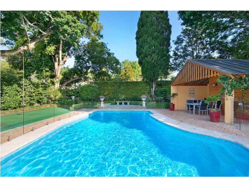 4 Bettowynd Road, Pymble NSW 2073