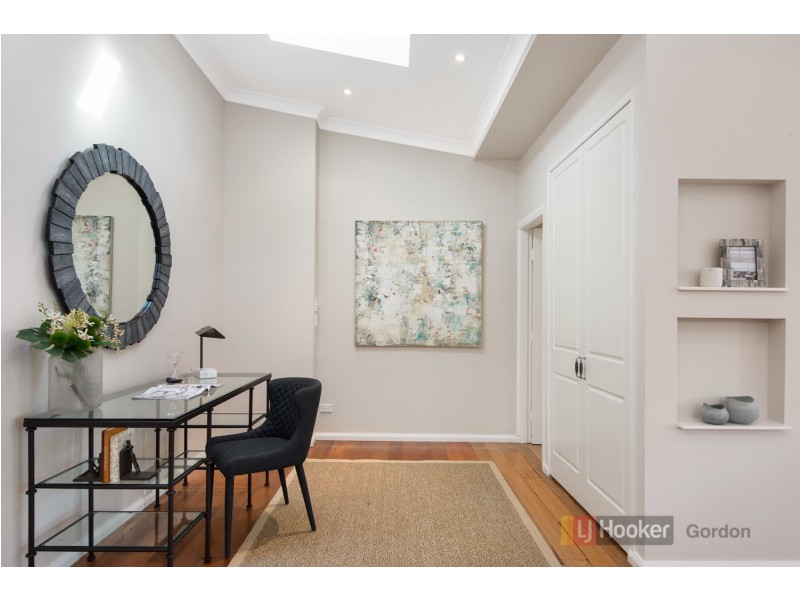 37 Lofberg Road, West Pymble NSW 2073