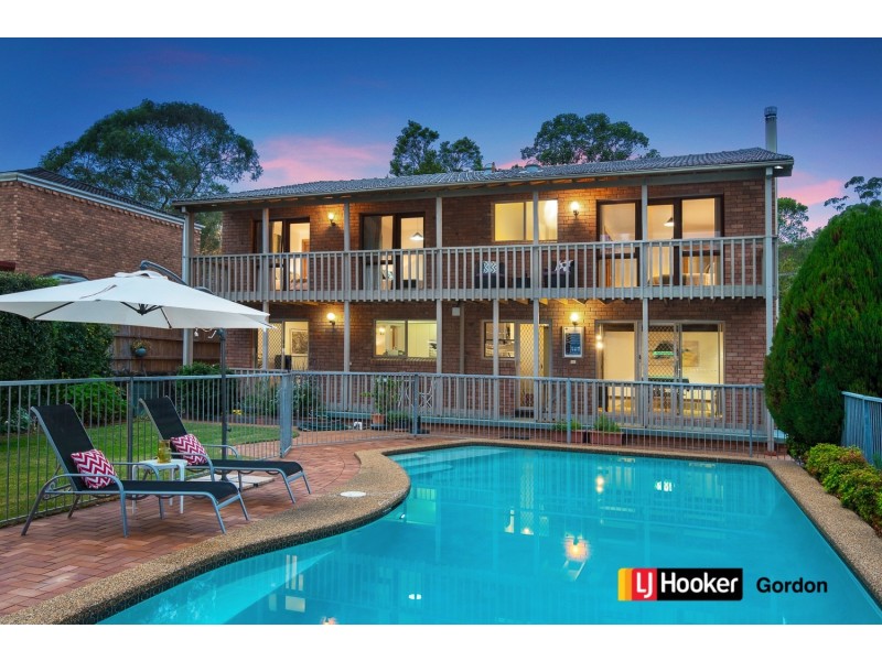 25 Page Avenue, Wahroonga NSW 2076