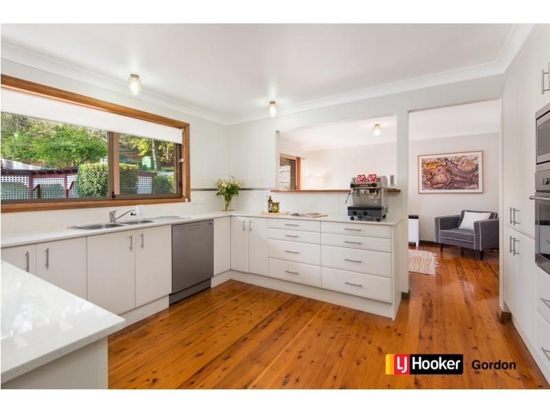 25 Page Avenue, Wahroonga NSW 2076