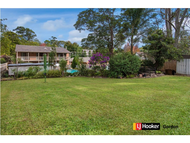25 Page Avenue, Wahroonga NSW 2076