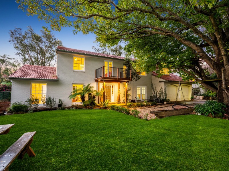 8 Acron Road, St Ives NSW 2075