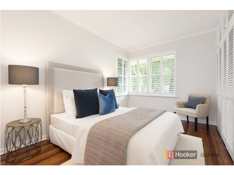 16 Iona Avenue, West Pymble NSW 2073