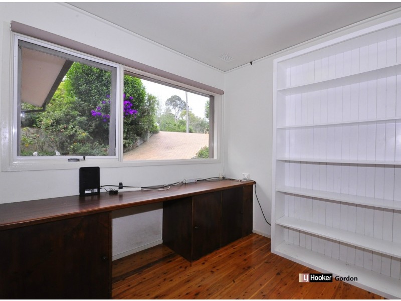 10 Hampshire Avenue, West Pymble NSW 2073