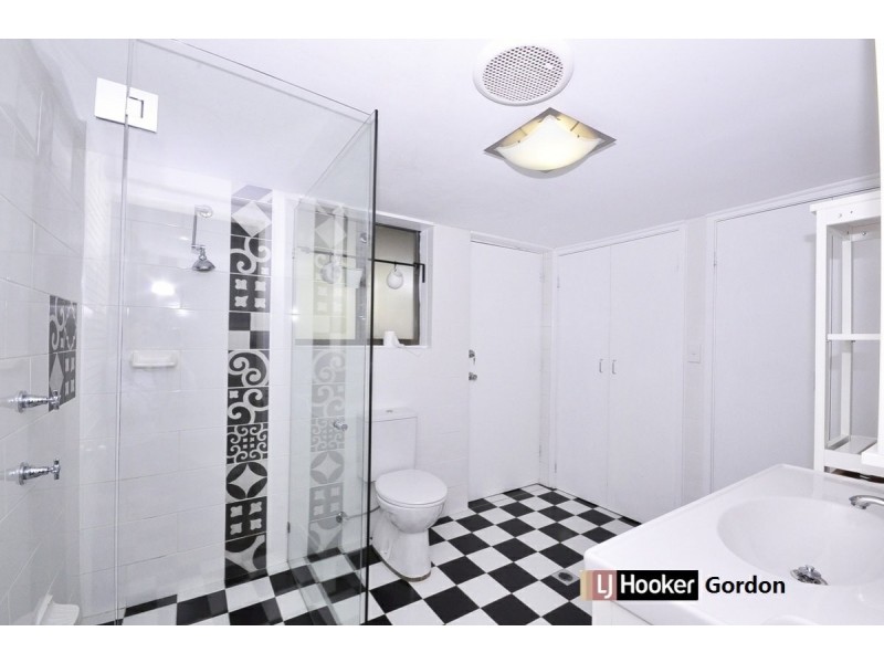10 Hampshire Avenue, West Pymble NSW 2073