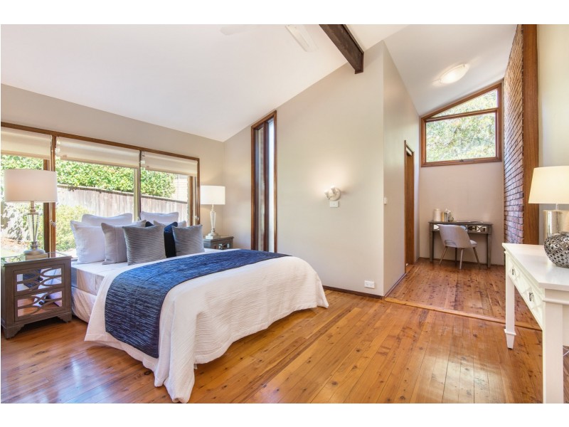 1 Doncaster Ave, West Pymble NSW 2073