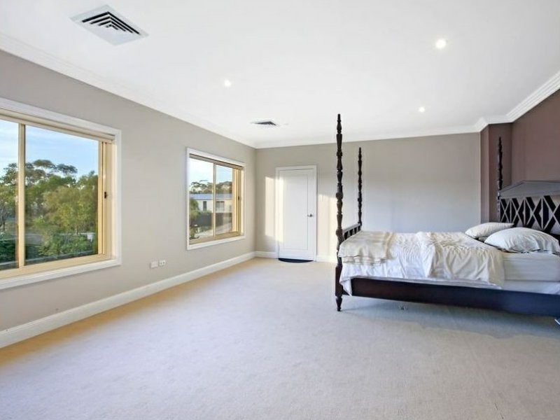 12 Paramount Close, Belrose NSW 2085