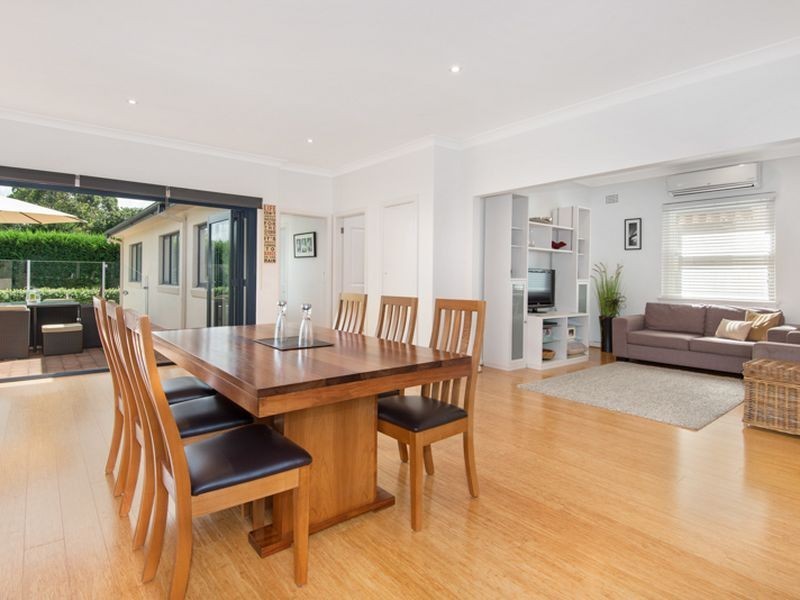 16 Spurwood Rd, Turramurra NSW 2074