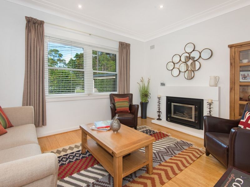 16 Spurwood Rd, Turramurra NSW 2074