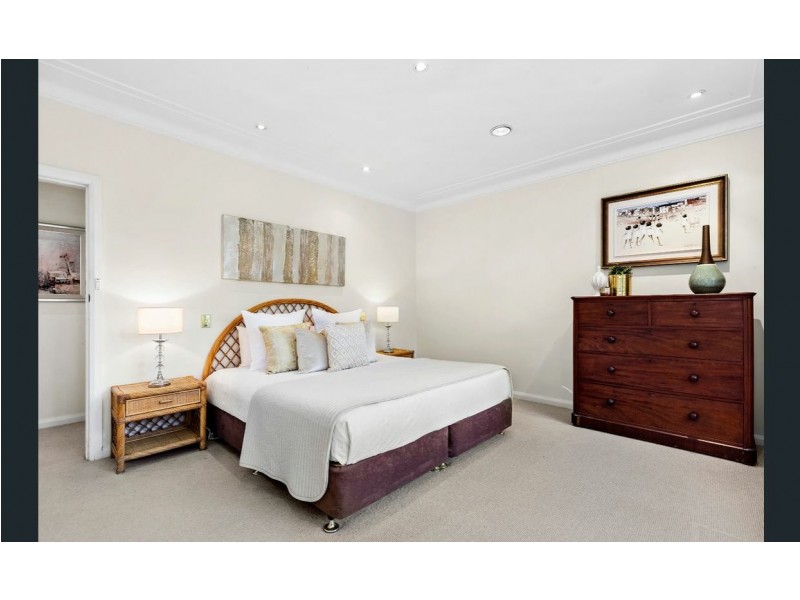 5 Lofberg Road, Pymble NSW 2073