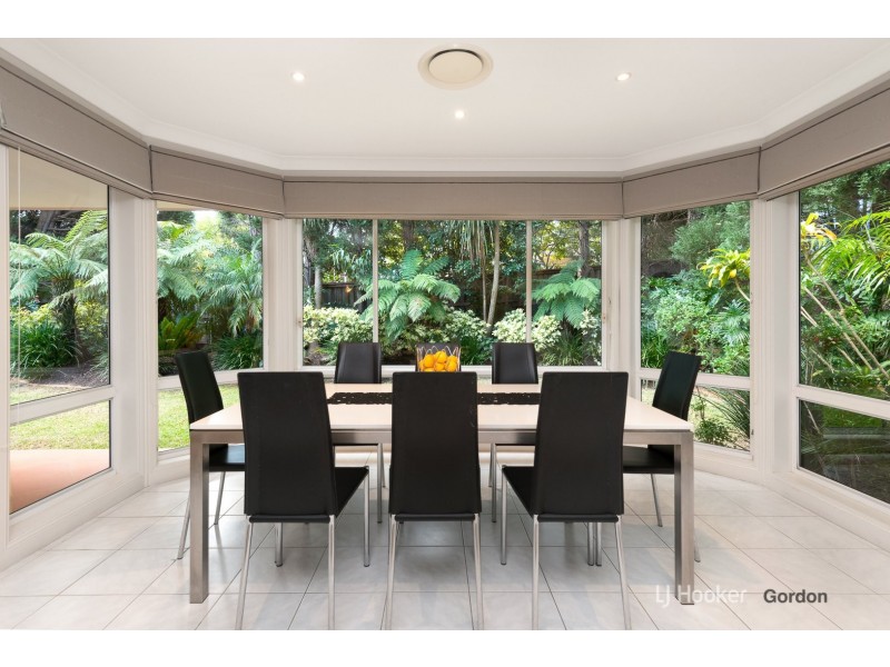 6 Maunder Avenue, St Ives NSW 2075