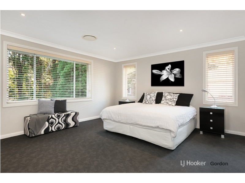 6 Maunder Avenue, St Ives NSW 2075