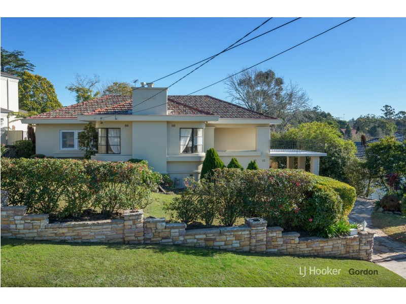 10 The Crest, Killara NSW 2071