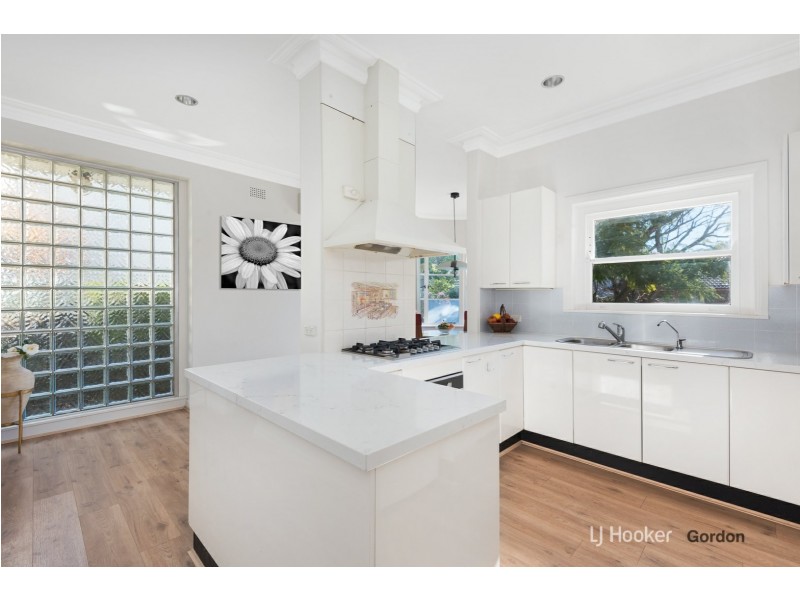 10 The Crest, Killara NSW 2071