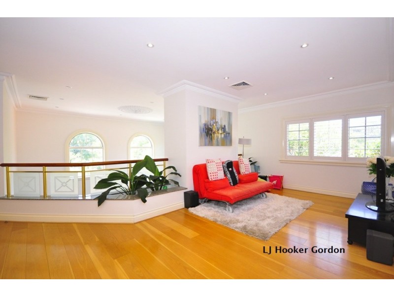 7 Bromley Ave, Pymble NSW 2073