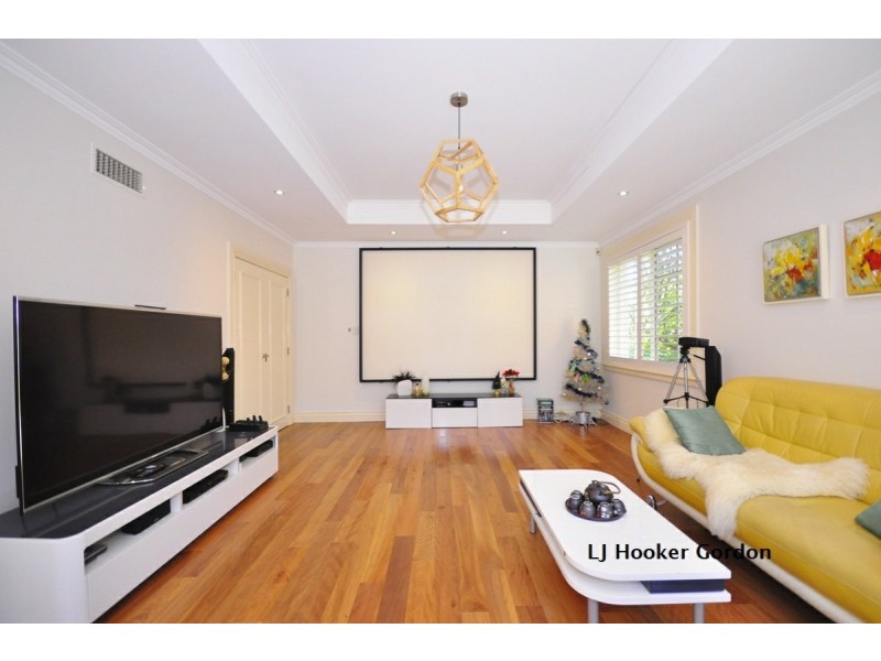 7 Bromley Ave, Pymble NSW 2073