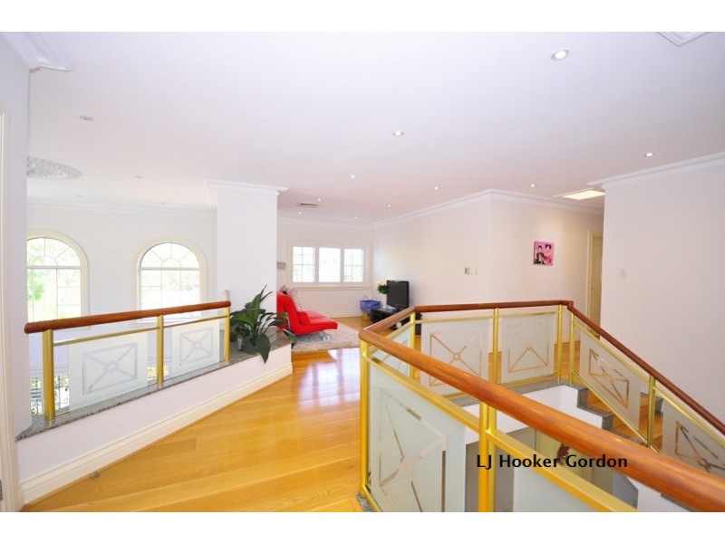 7 Bromley Ave, Pymble NSW 2073