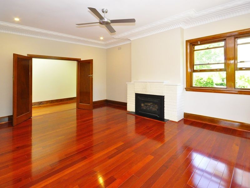 20 Woodlands Ave, Pymble NSW 2073