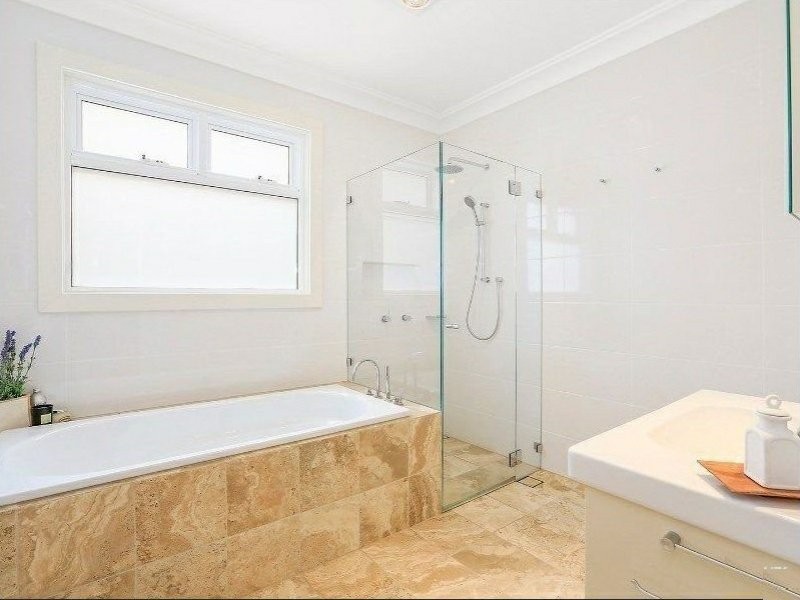 5 Carnarvon Road, Roseville NSW 2069