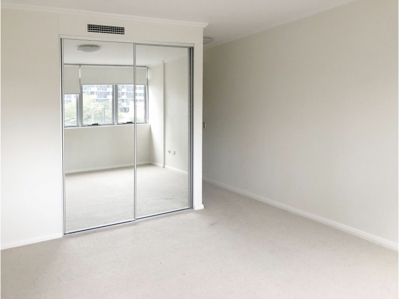 37/38 Shoreline Drive, Rhodes NSW 2138