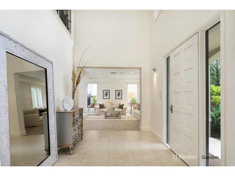 18 Greenway Drive, Pymble NSW 2073