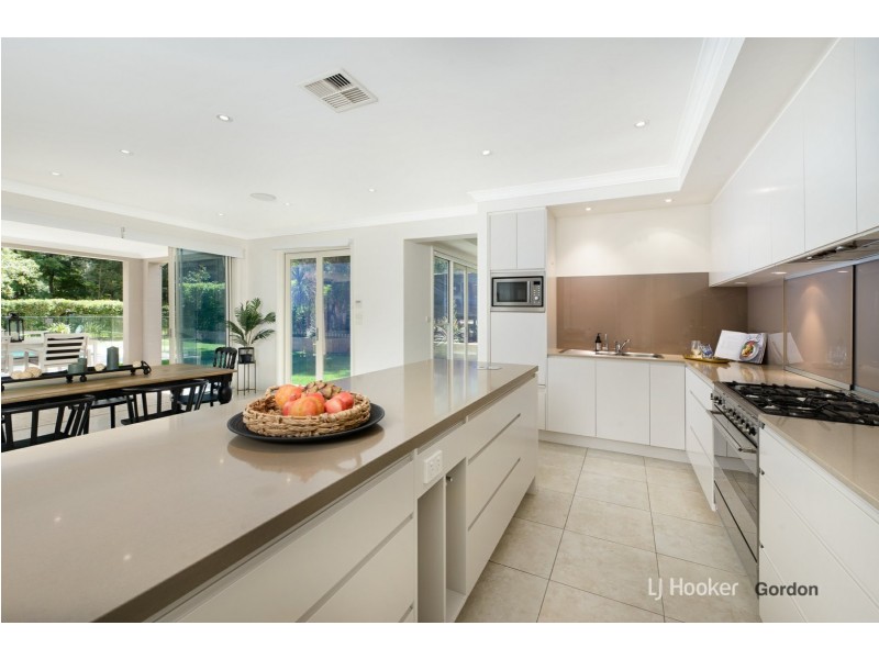 18 Greenway Drive, Pymble NSW 2073