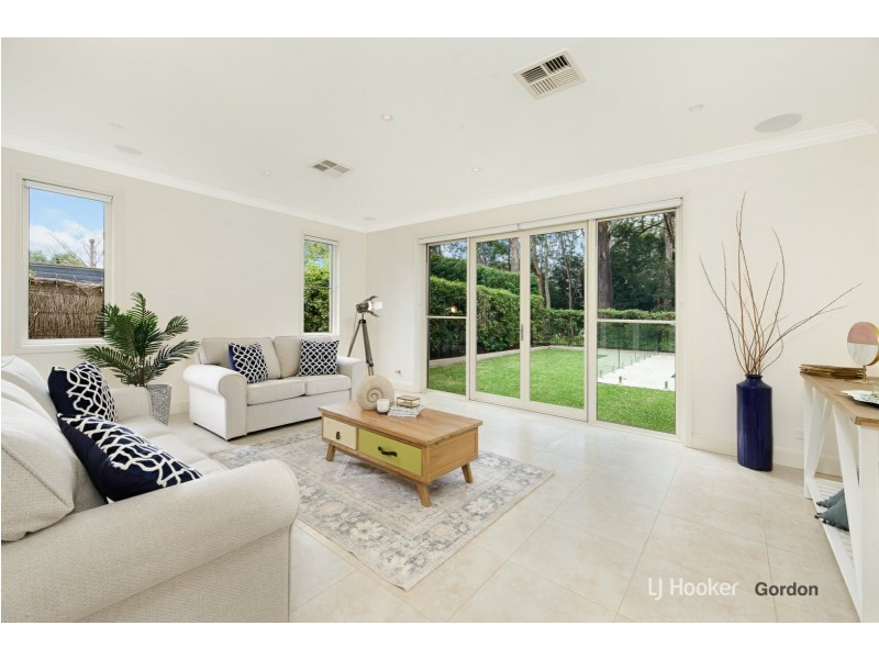 18 Greenway Drive, Pymble NSW 2073