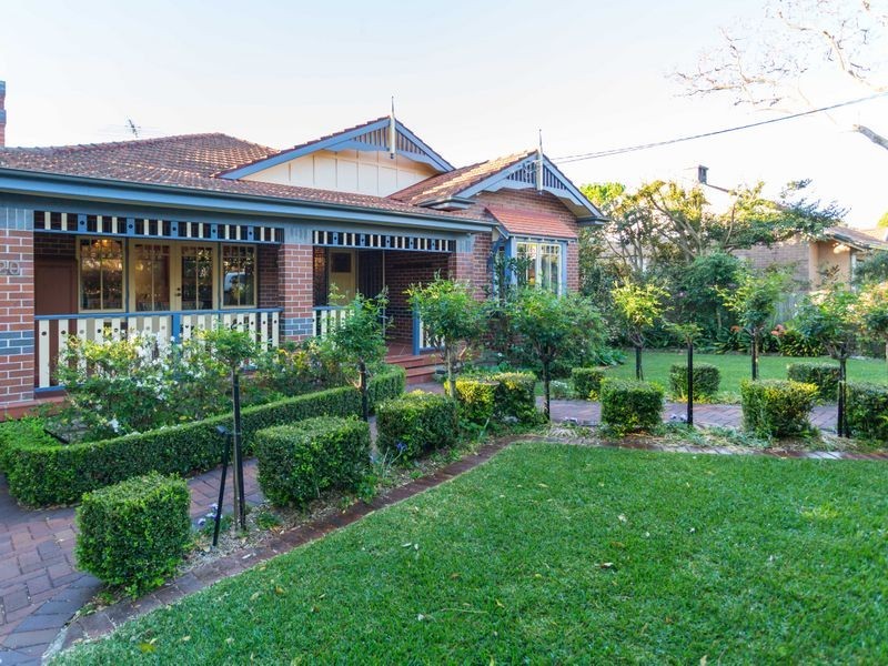 20 Addison Avenue, Roseville NSW 2069