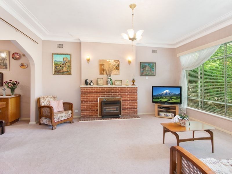 33 Beechworth Road, Pymble NSW 2073