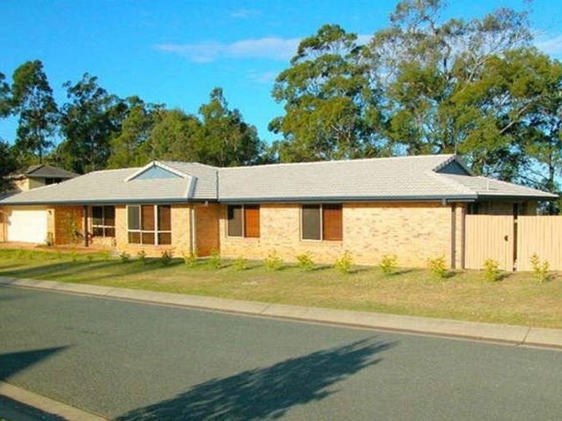 28 Bayview Drive, Tanah Merah QLD 4128