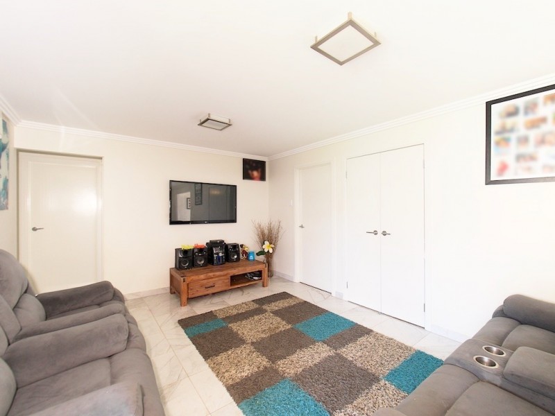 3 Automnfield Avenue, Yarrabilba QLD 4207
