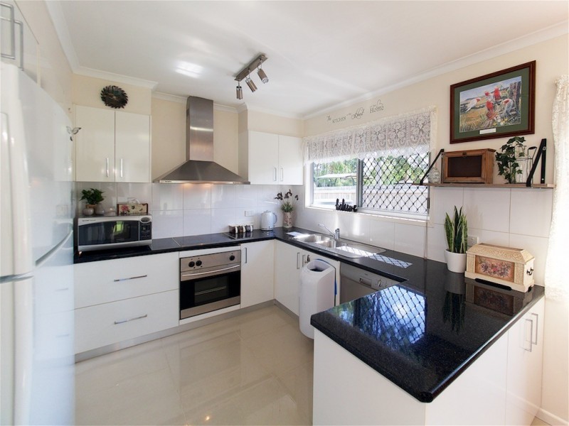 37 Valencia Way, Slacks Creek QLD 4127