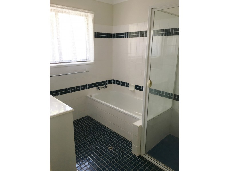 12 Willoughby Crescent, Springwood QLD 4127