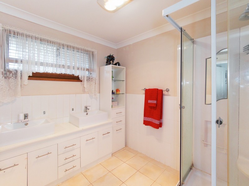 195 Plantain Road, Shailer Park QLD 4128