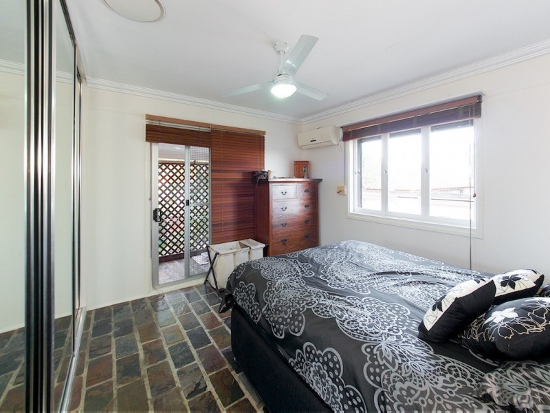 4 Floyd Street, Woodridge QLD 4114