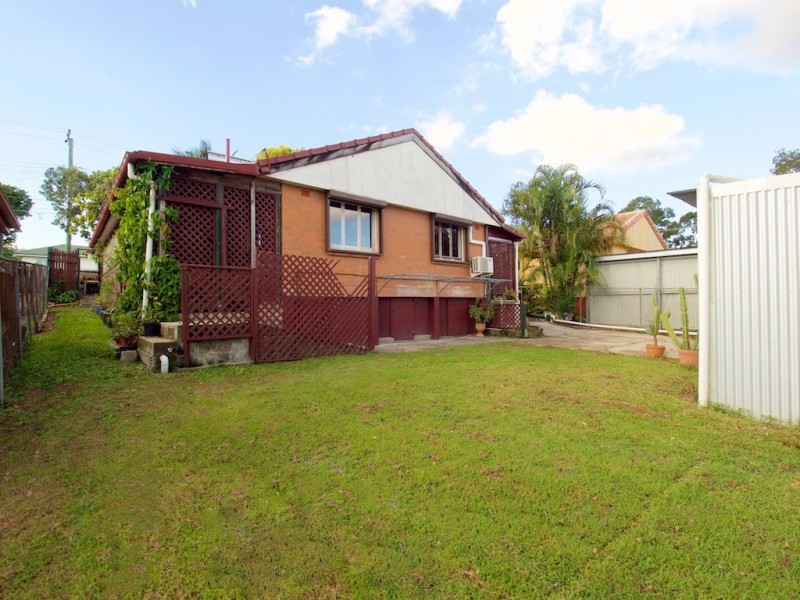 4 Floyd Street, Woodridge QLD 4114