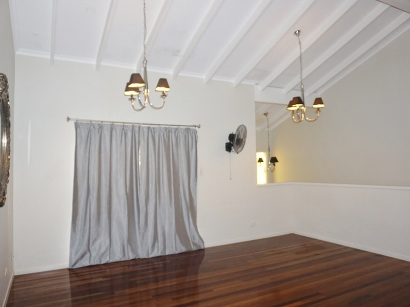 25 Barbaralla Drive, Springwood QLD 4127