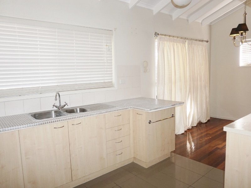 25 Barbaralla Drive, Springwood QLD 4127