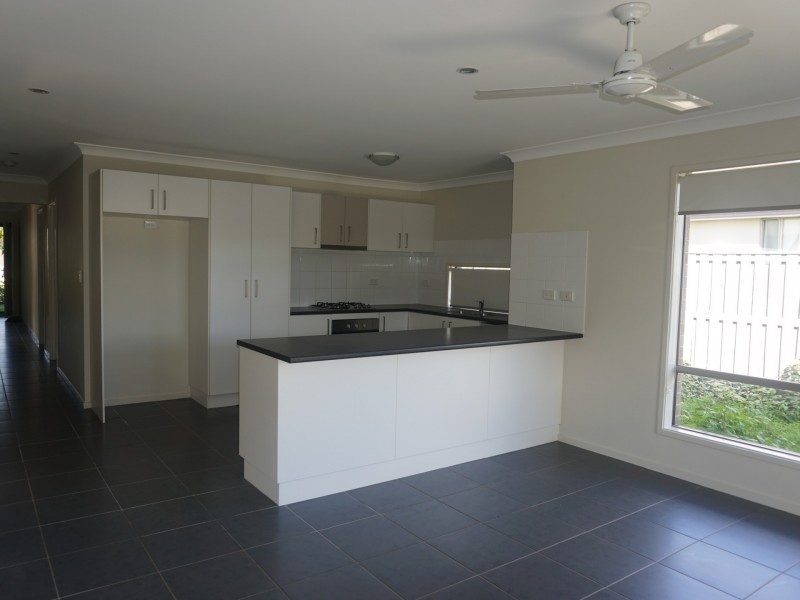 27 Moondarra Street, Pimpama QLD 4209